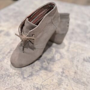 Tom’s, laced wedge bootie